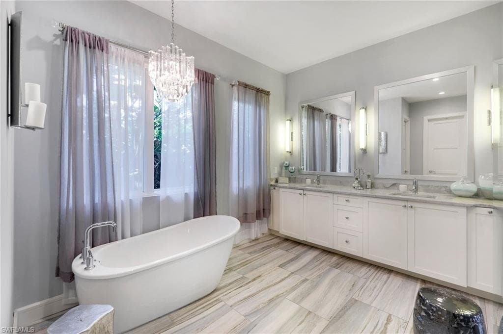 875 Wedge Dr, Naples, FL 34103-18