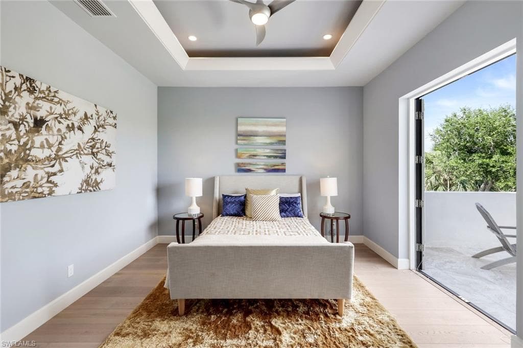 875 Wedge Dr, Naples, FL 34103-38