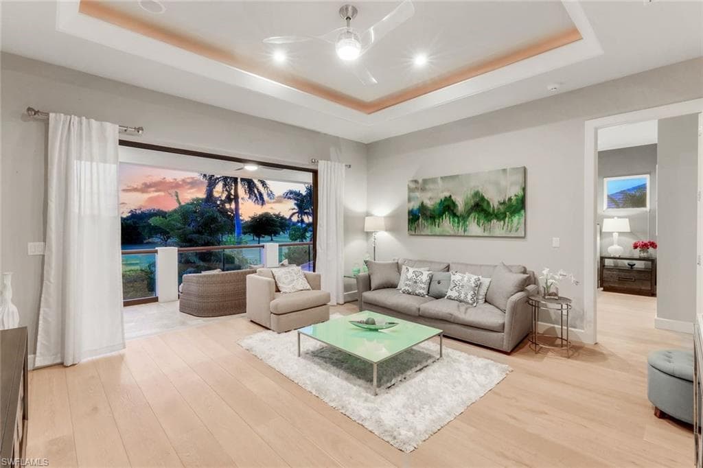 875 Wedge Dr, Naples, FL 34103-45