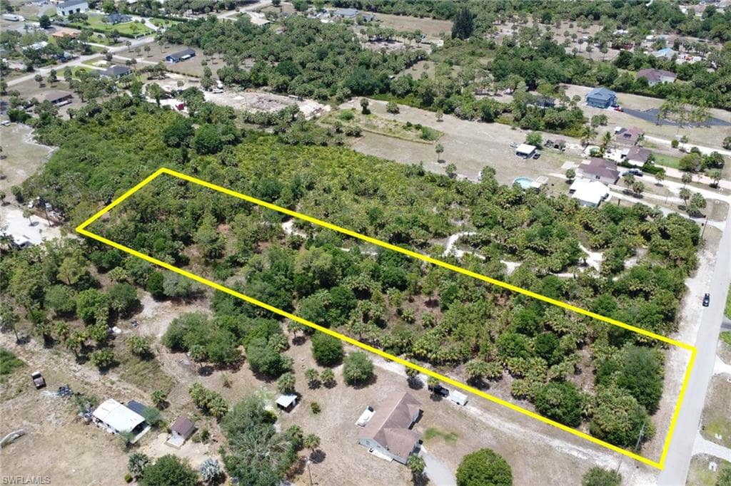 2720 2nd Ave SE, Naples, FL 34117-5