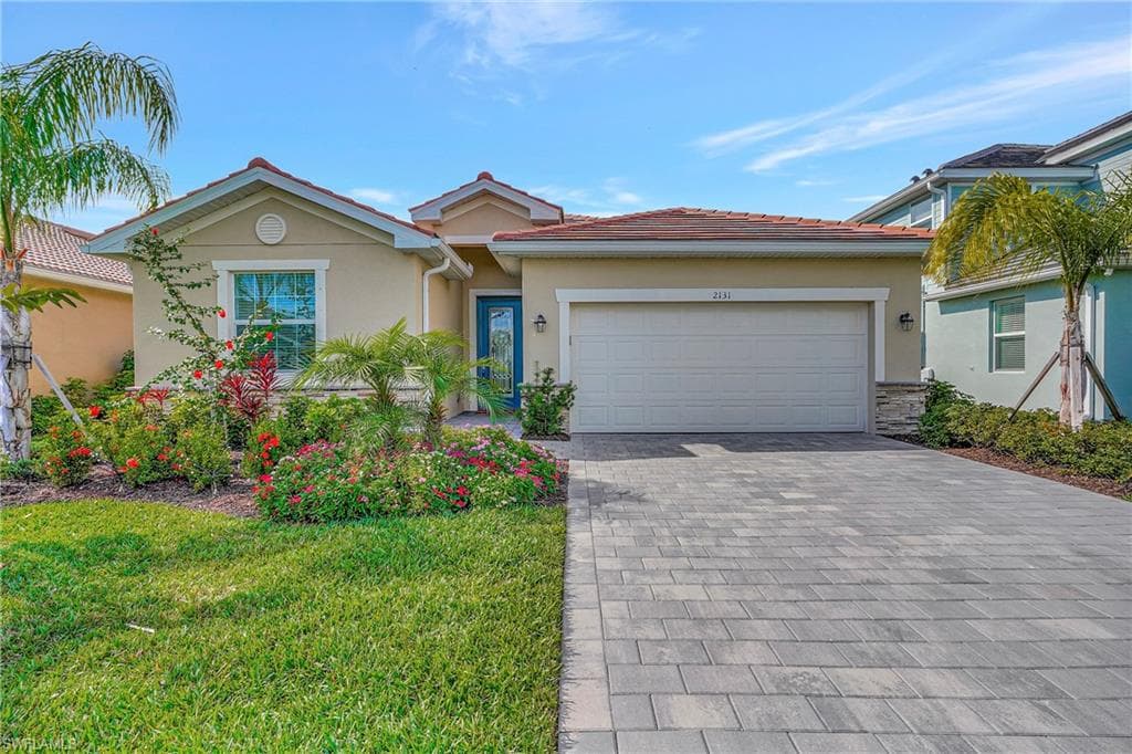 2131 Hamlin St, Naples, FL 34120-11