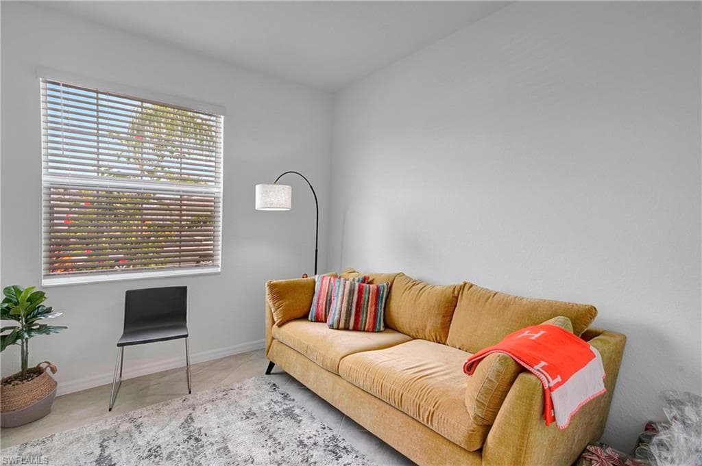 2131 Hamlin St, Naples, FL 34120-15