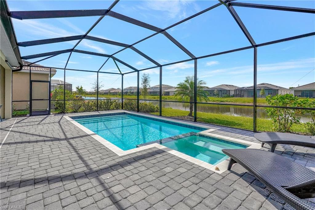 2131 Hamlin St, Naples, FL 34120-18