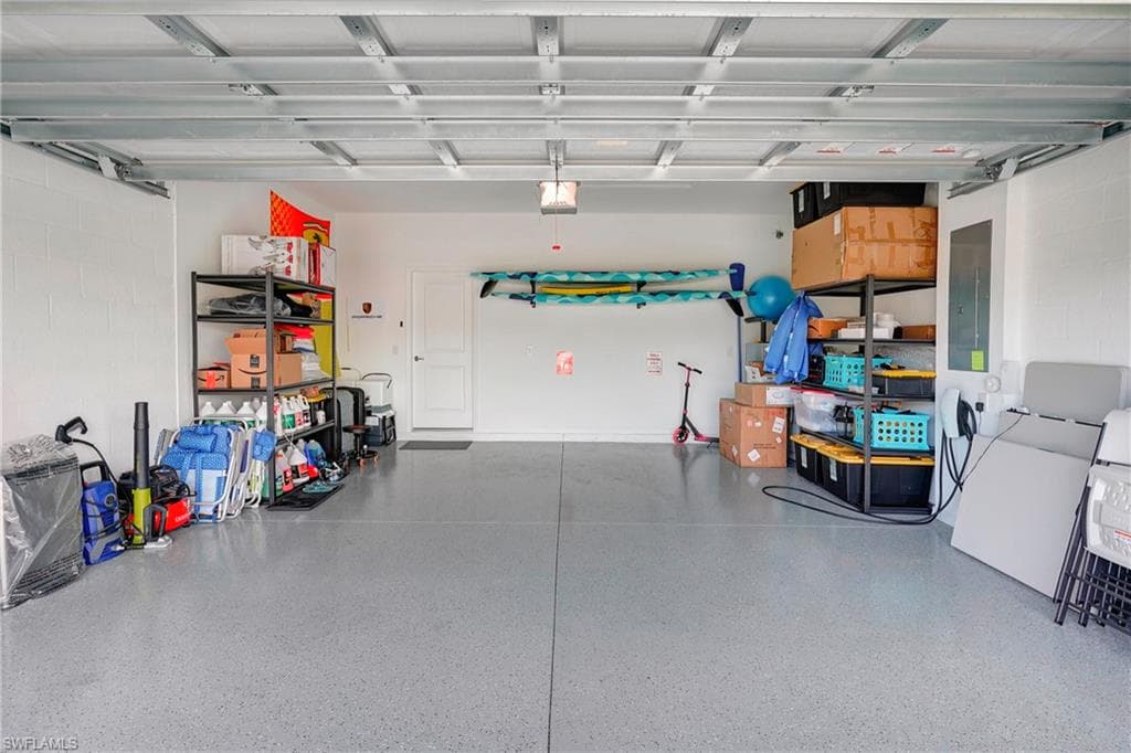 2131 Hamlin St, Naples, FL 34120-26