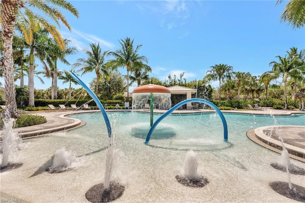 2131 Hamlin St, Naples, FL 34120-28