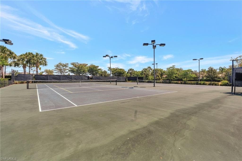 2131 Hamlin St, Naples, FL 34120-33