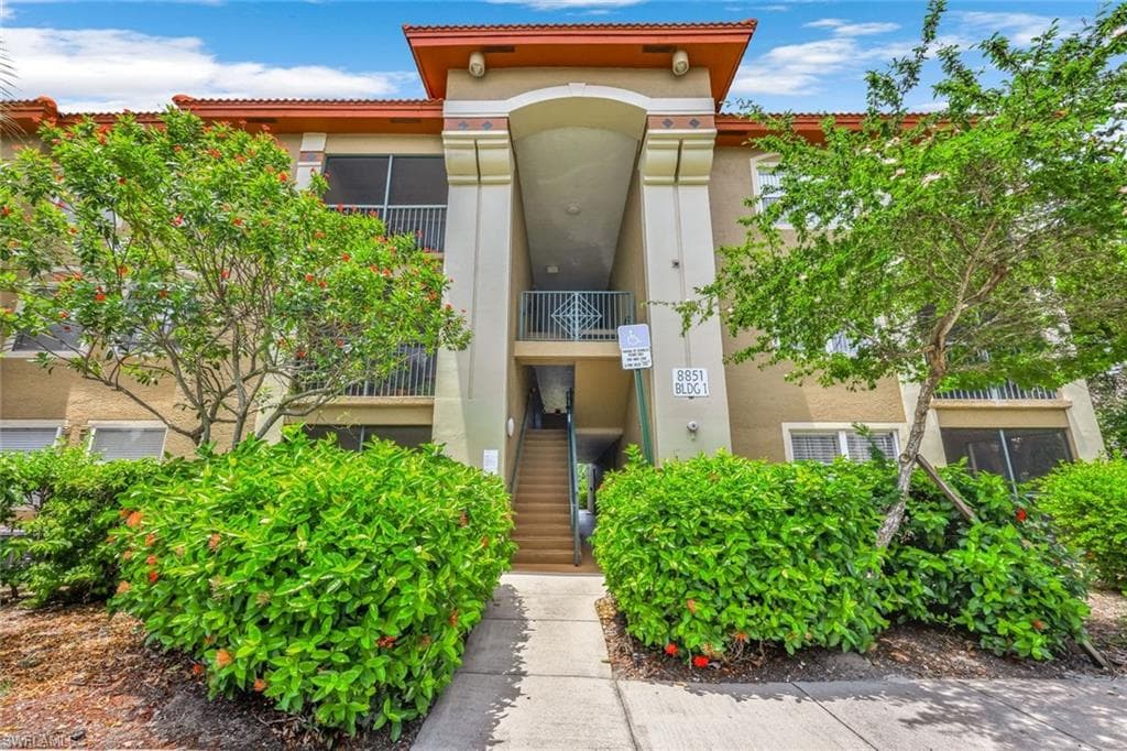 8851 Colonnades Ct W 126, Bonita Springs, FL 34135-24