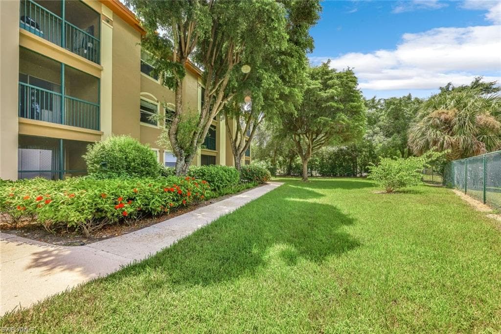 8851 Colonnades Ct W 126, Bonita Springs, FL 34135-25