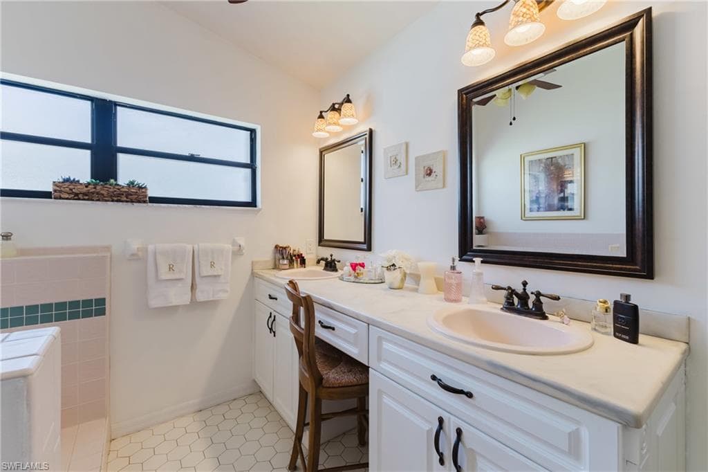 8866 Banyan Cove, Fort Myers, FL 33919-15