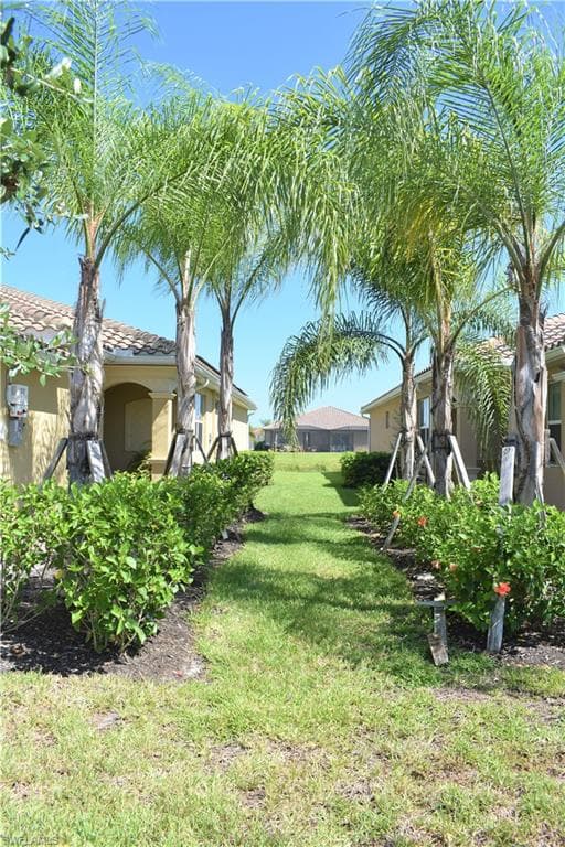 1775 Alameda Dr, Naples, FL 34120-23
