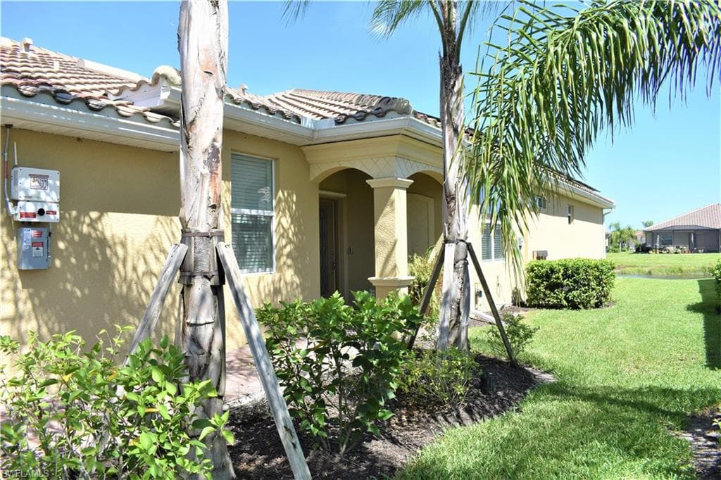 1775 Alameda Dr, Naples, FL 34120-24