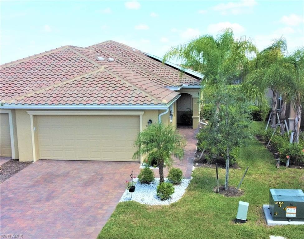 1775 Alameda Dr, Naples, FL 34120-2