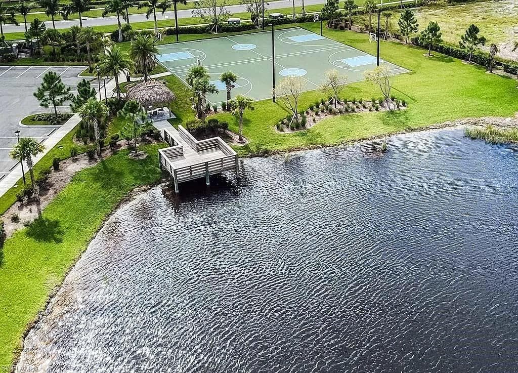 1775 Alameda Dr, Naples, FL 34120-32