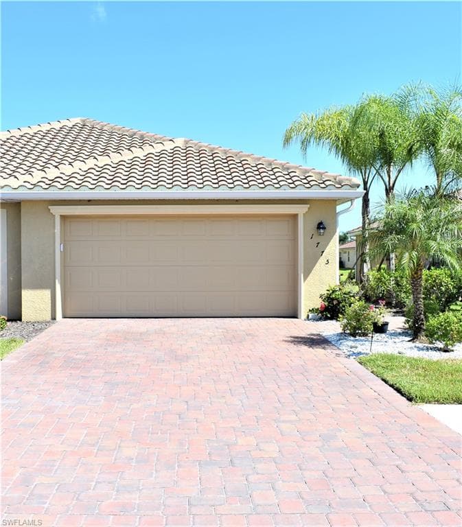 1775 Alameda Dr, Naples, FL 34120-3