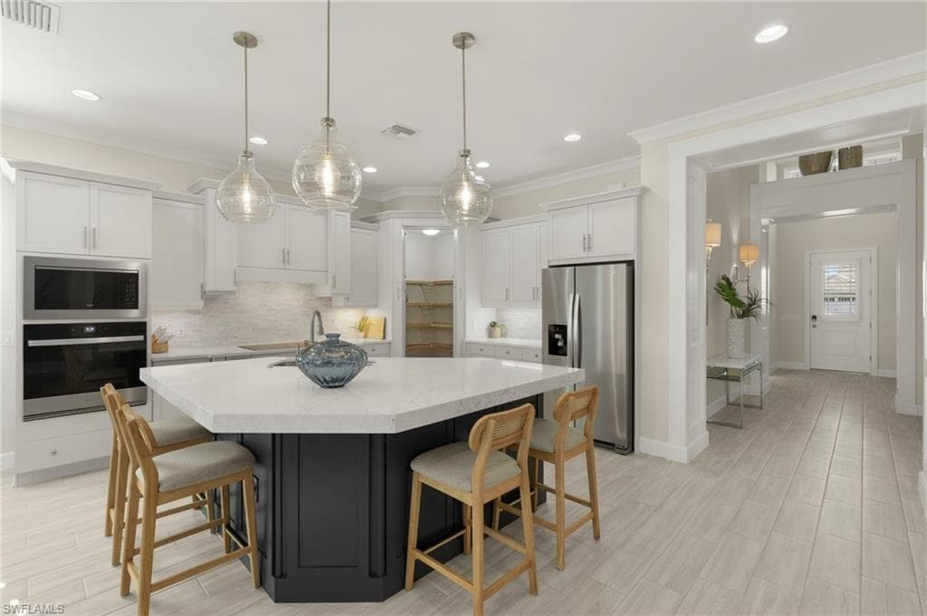 8979 Gustavia Ct, Naples, FL 34112-14