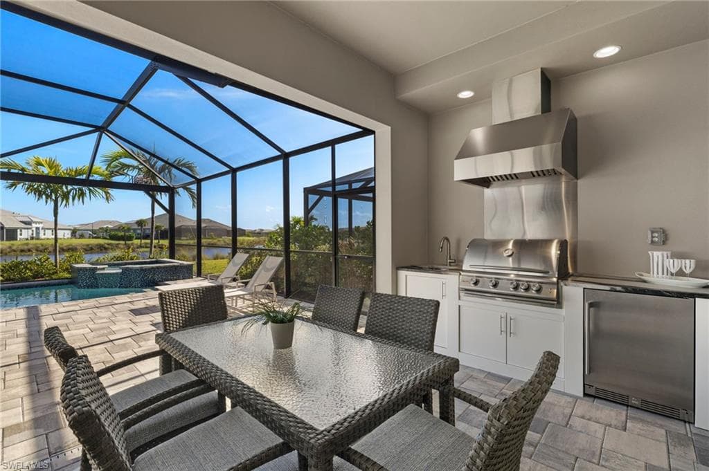8979 Gustavia Ct, Naples, FL 34112-7