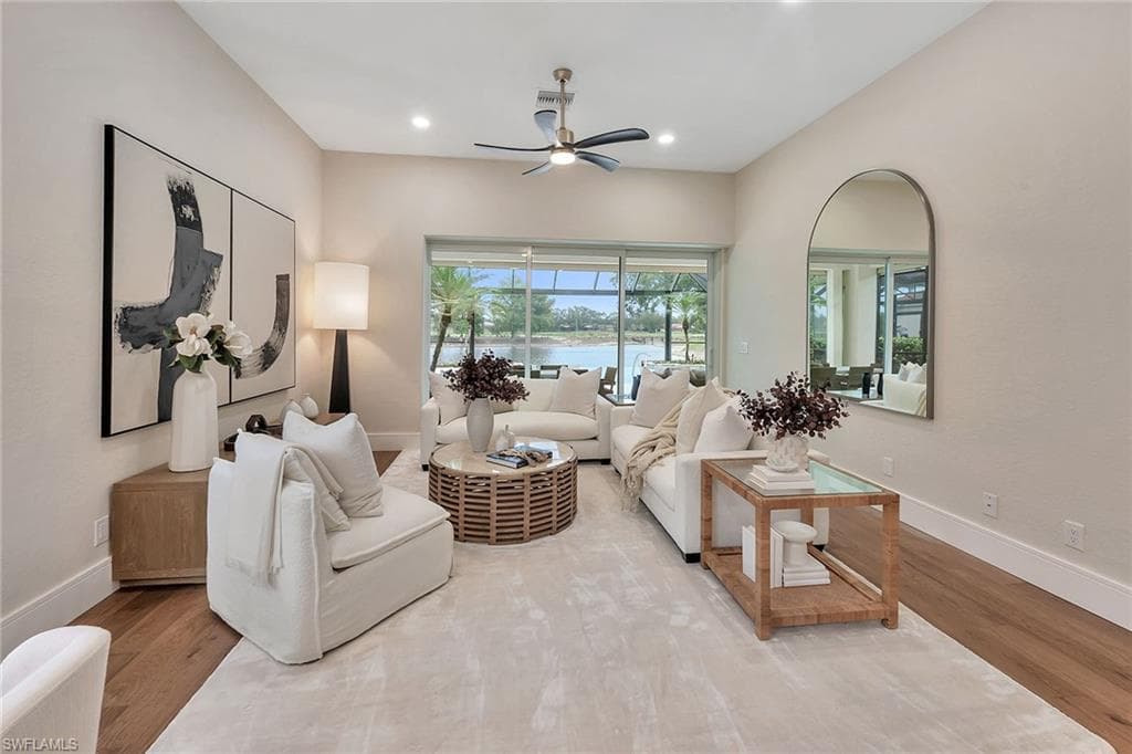917 Tierra Lago Way, Naples, FL 34119-9