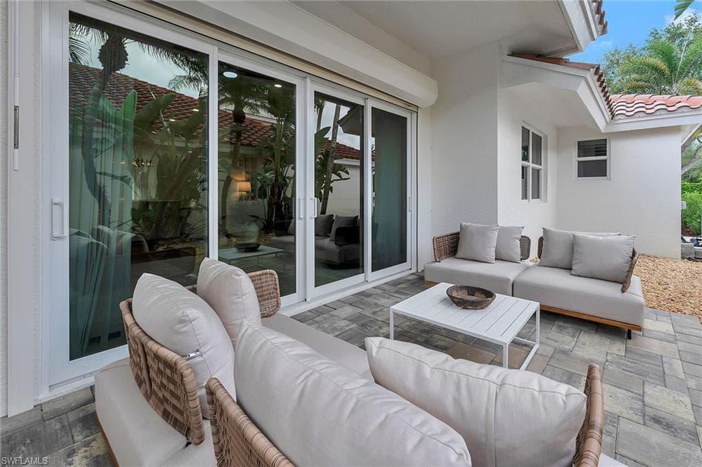 917 Tierra Lago Way, Naples, FL 34119-11