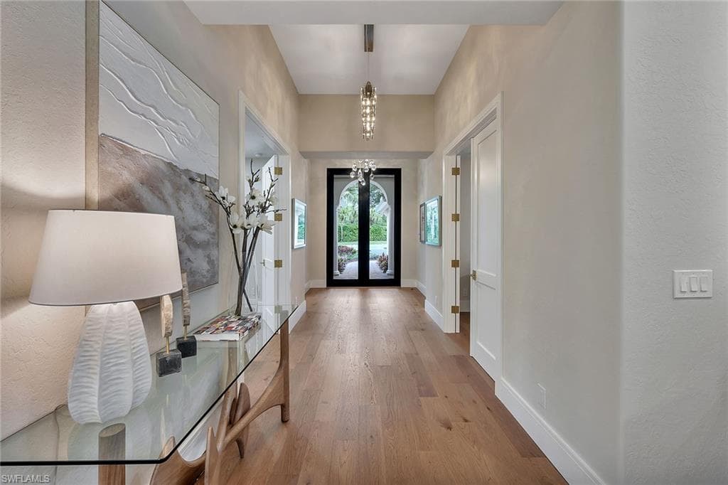 917 Tierra Lago Way, Naples, FL 34119-4