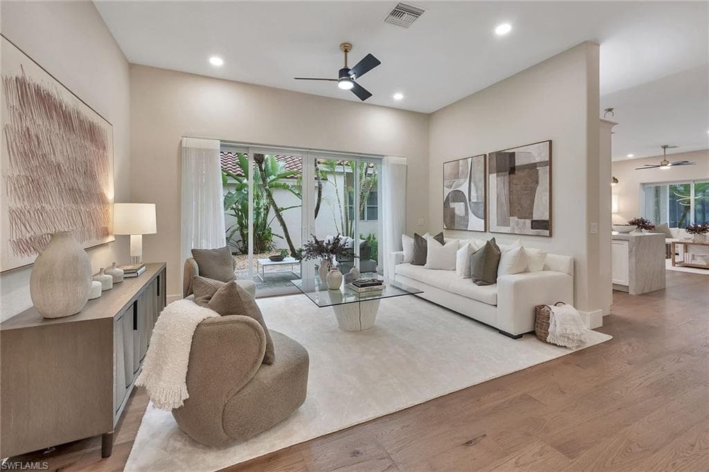 917 Tierra Lago Way, Naples, FL 34119-7