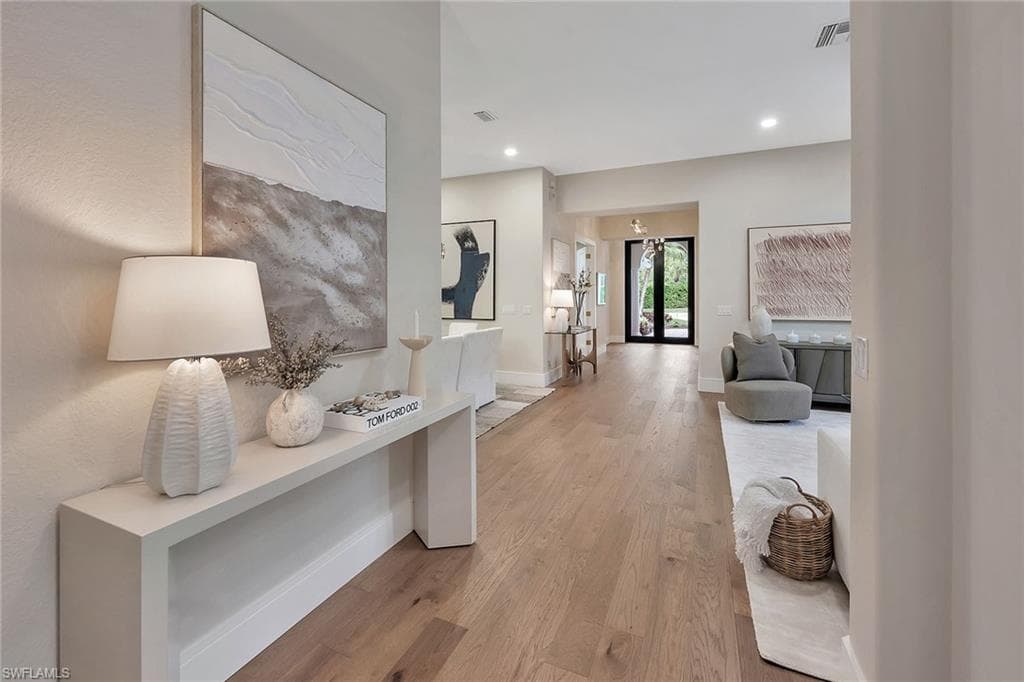 917 Tierra Lago Way, Naples, FL 34119-8