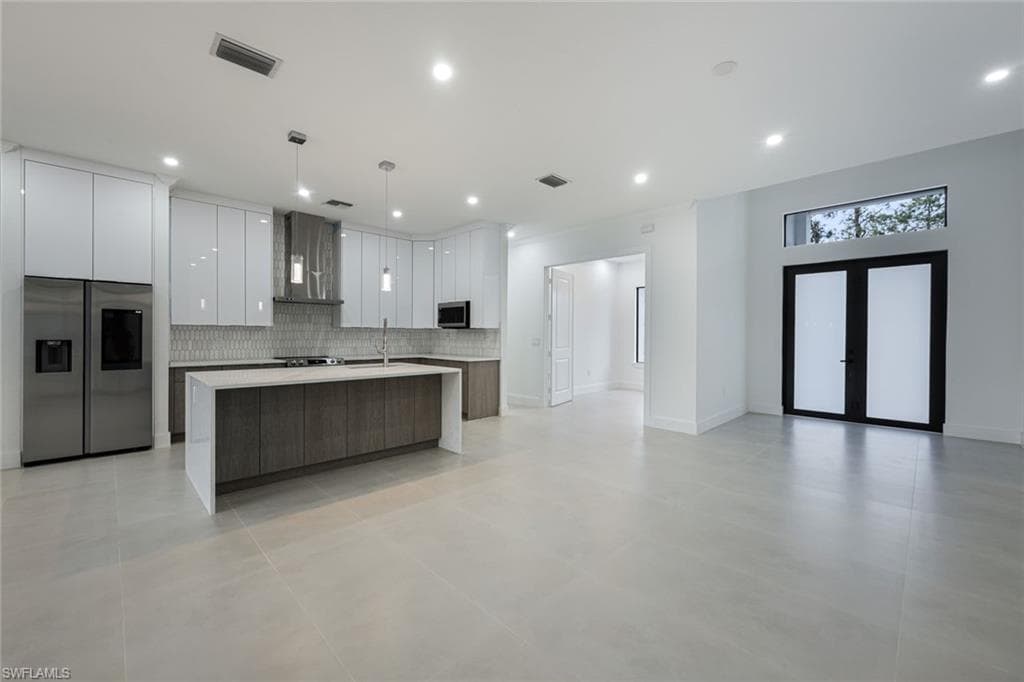 2806-2840 Golden Gate Blvd W, Naples, FL 34117-10