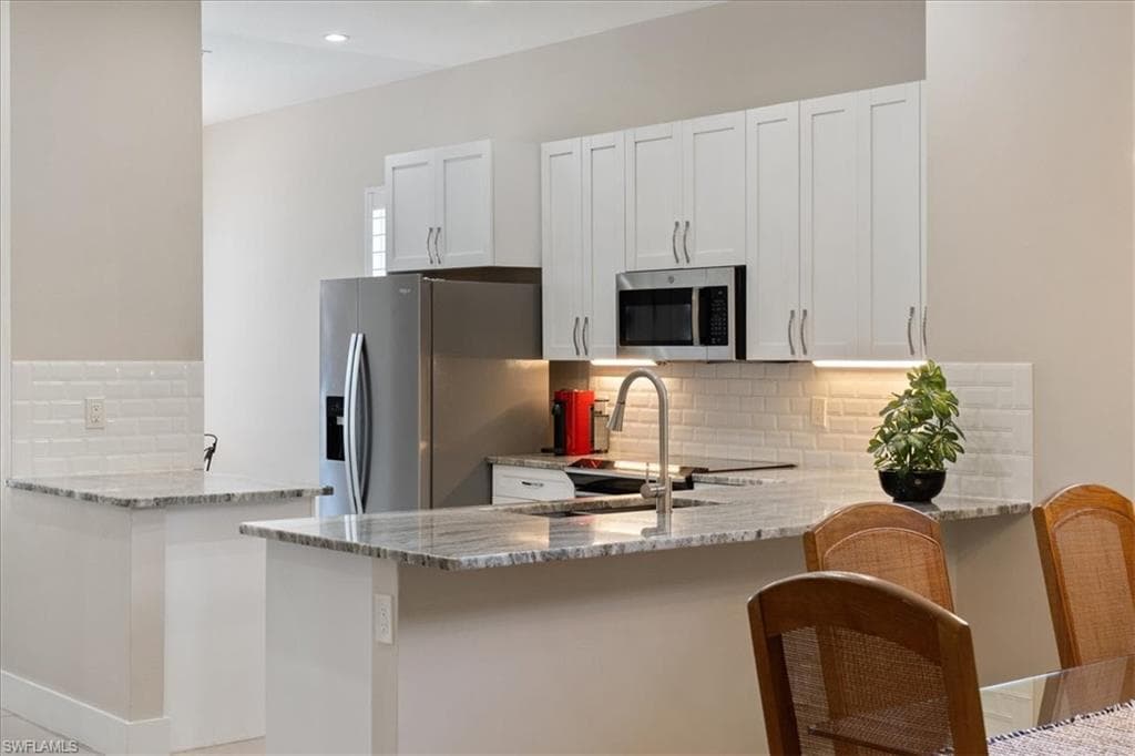 2705 Linda Dr, Naples, FL 34112-12