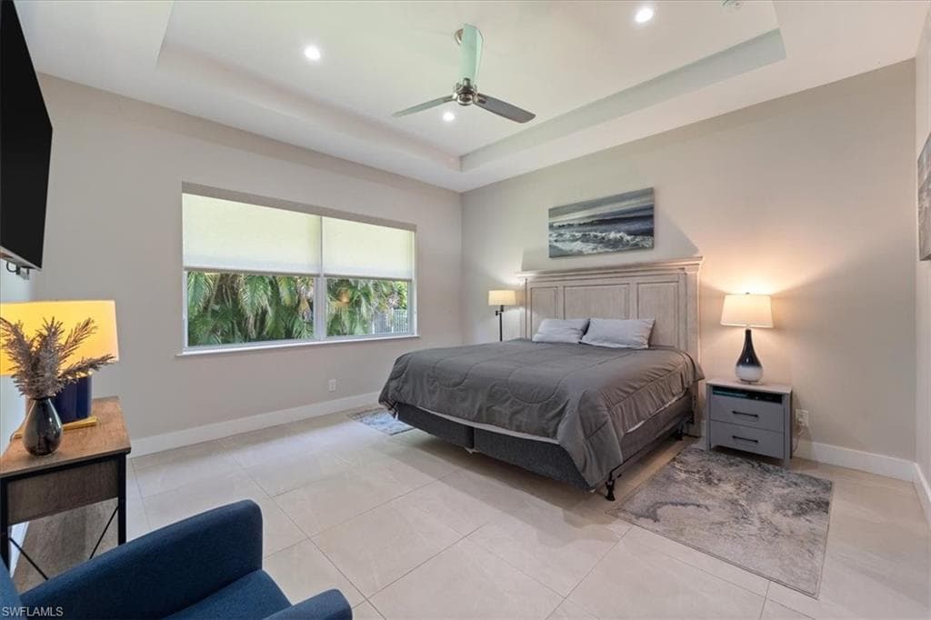 2705 Linda Dr, Naples, FL 34112-22