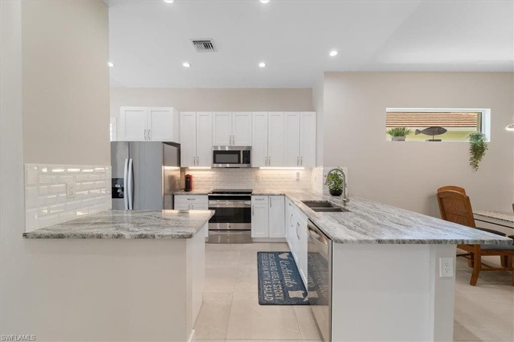 2705 Linda Dr, Naples, FL 34112-23
