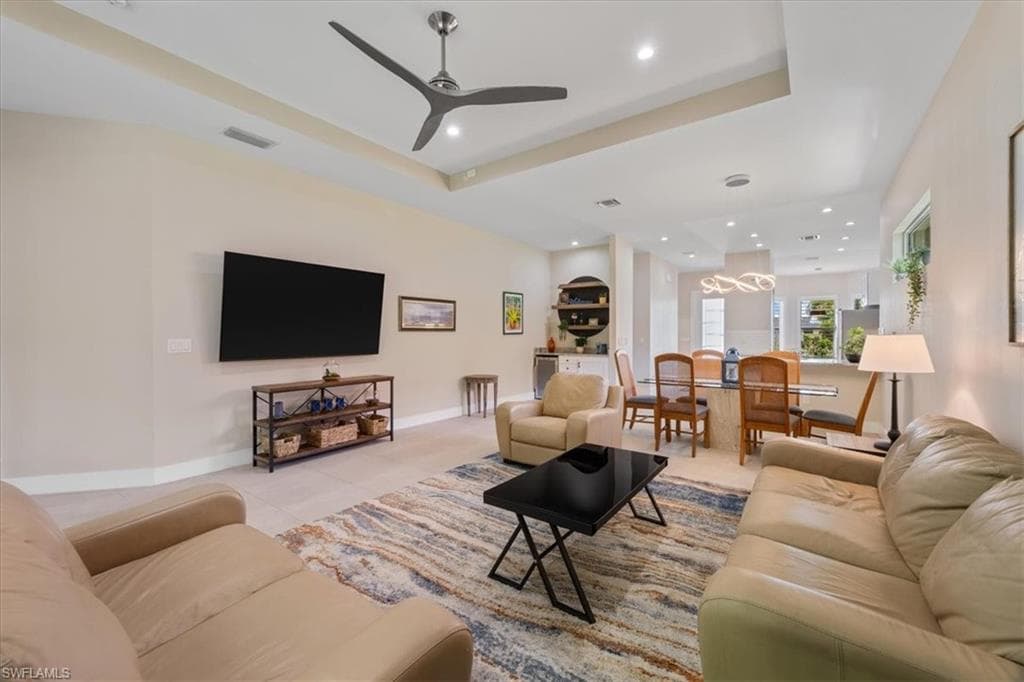 2705 Linda Dr, Naples, FL 34112-25