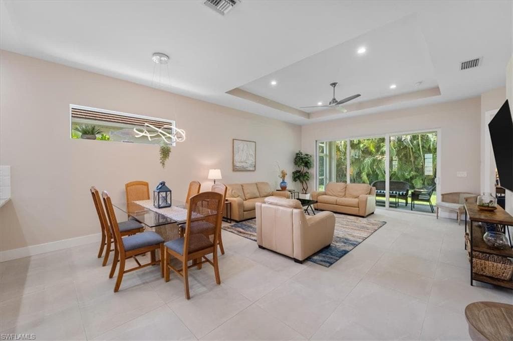 2705 Linda Dr, Naples, FL 34112-26