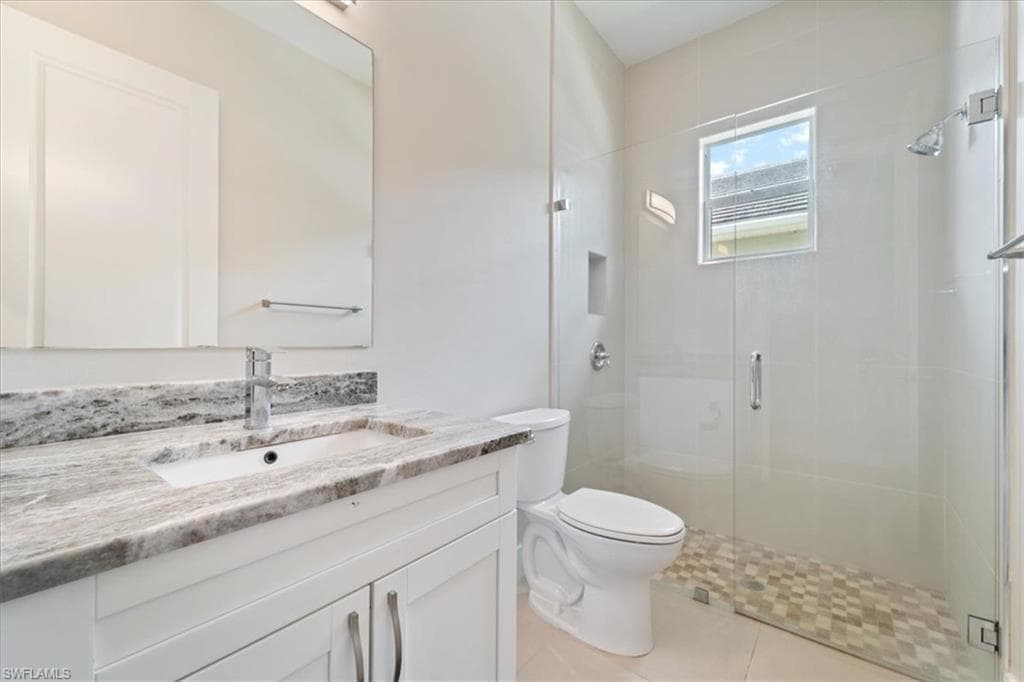 2705 Linda Dr, Naples, FL 34112-28