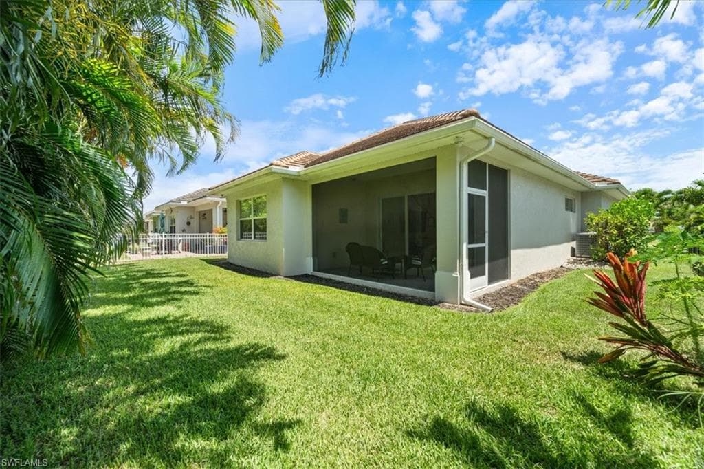 2705 Linda Dr, Naples, FL 34112-4