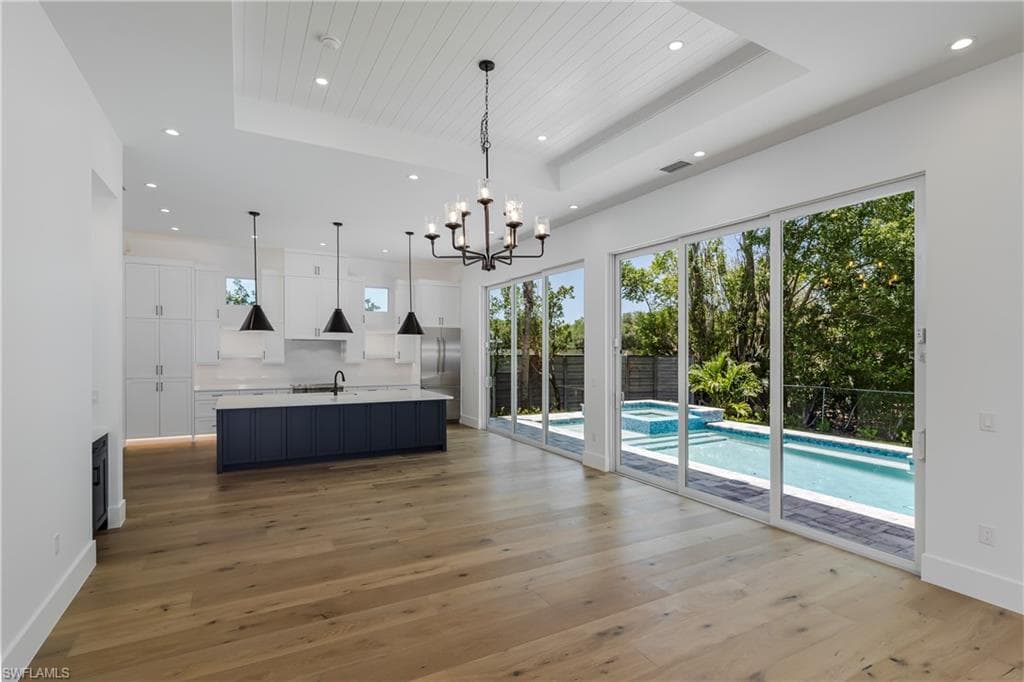 2854 Coach House Way, Naples, FL 34105-12