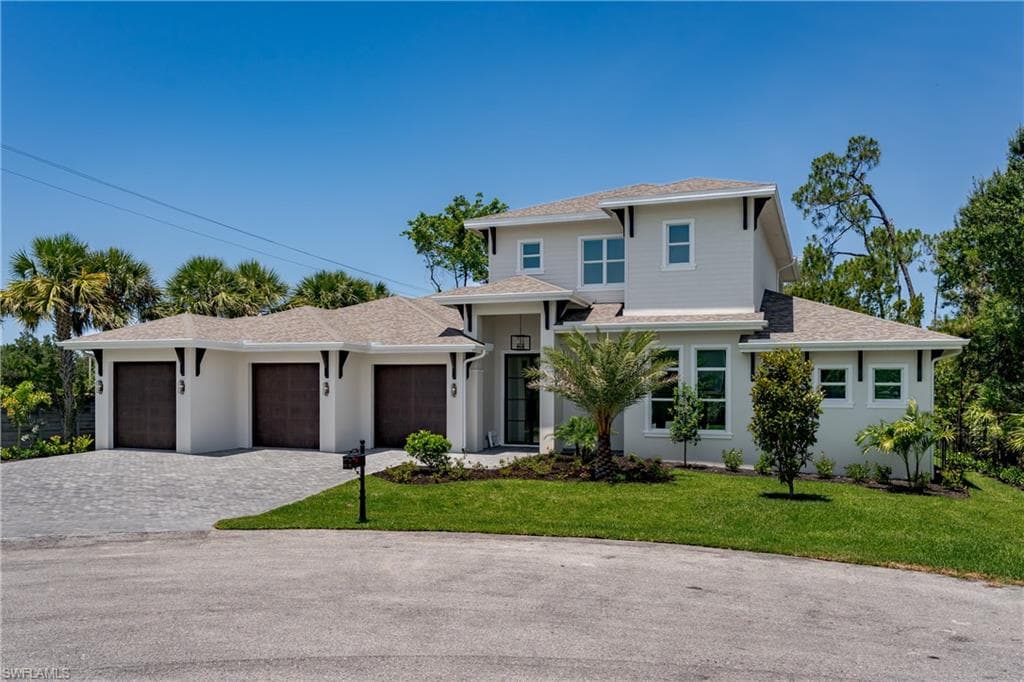2854 Coach House Way, Naples, FL 34105-3