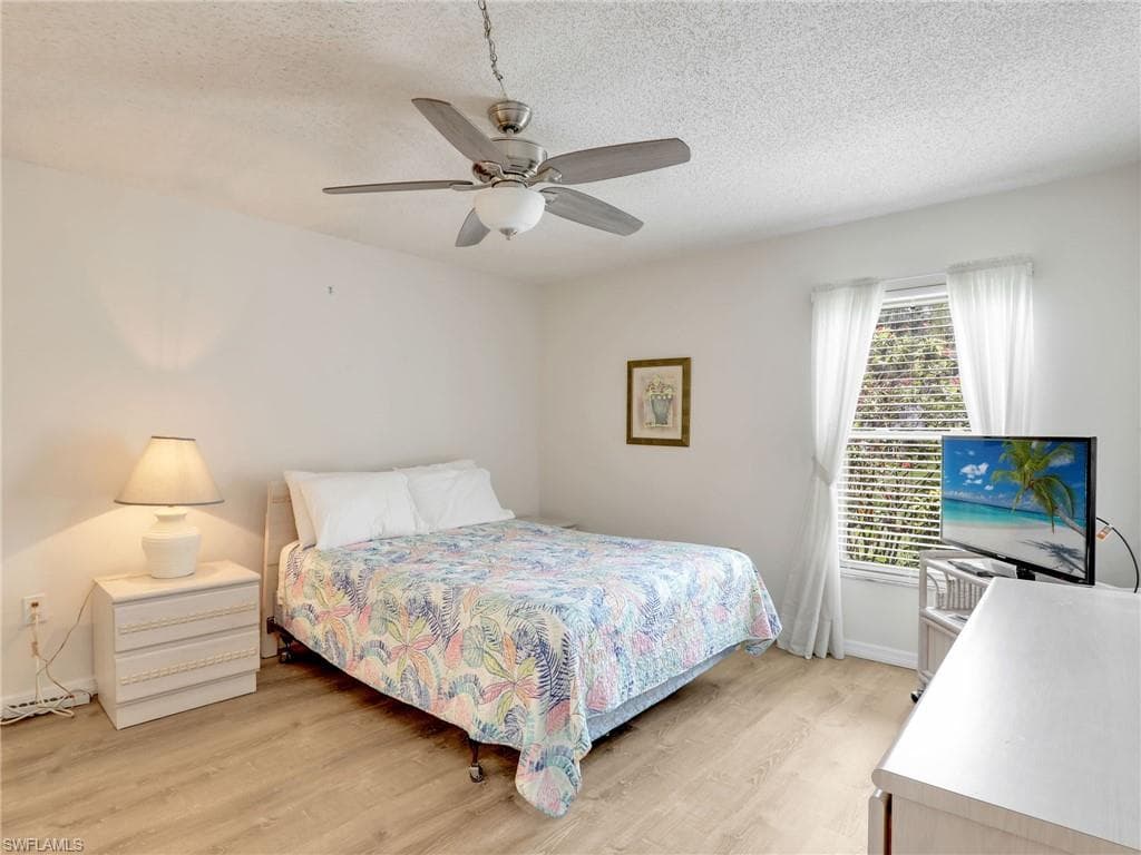 5479 Peppertree Dr 13, Fort Myers, FL 33908-15