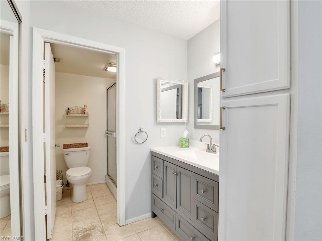 5479 Peppertree Dr 13, Fort Myers, FL 33908-18