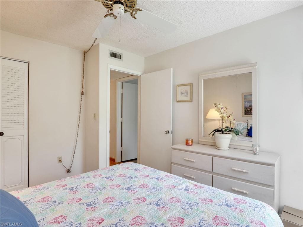 5479 Peppertree Dr 13, Fort Myers, FL 33908-21