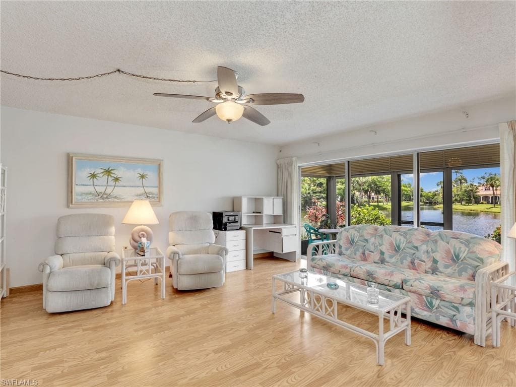 5479 Peppertree Dr 13, Fort Myers, FL 33908-5