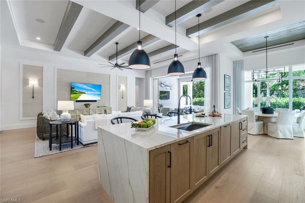6630 Palisades Ave, Naples, FL 34109-11