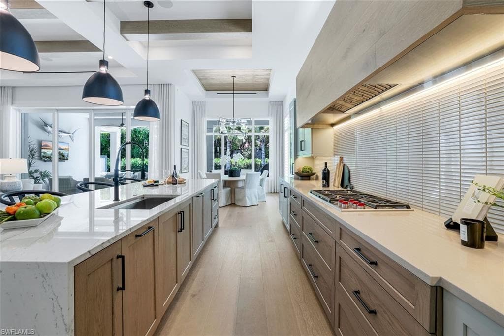 6630 Palisades Ave, Naples, FL 34109-13