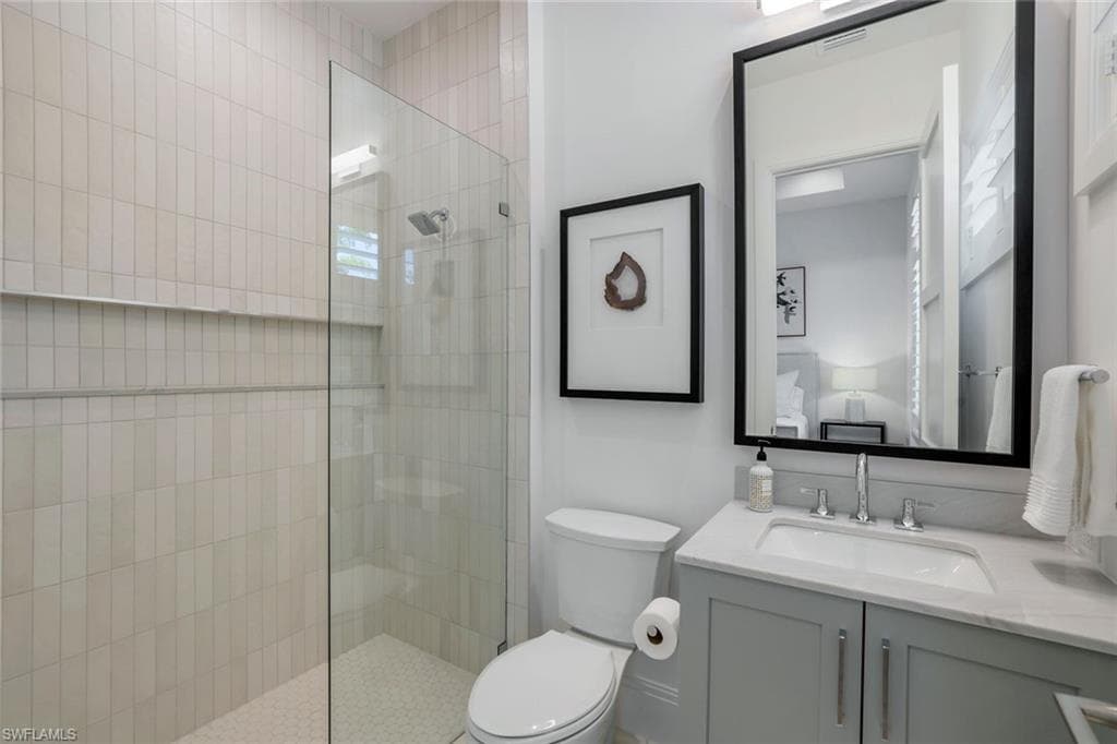 6630 Palisades Ave, Naples, FL 34109-24