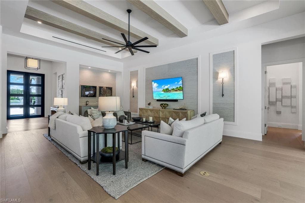 6630 Palisades Ave, Naples, FL 34109-8