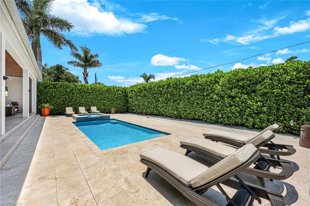 1167 22nd Ave N, Naples, FL 34103-16