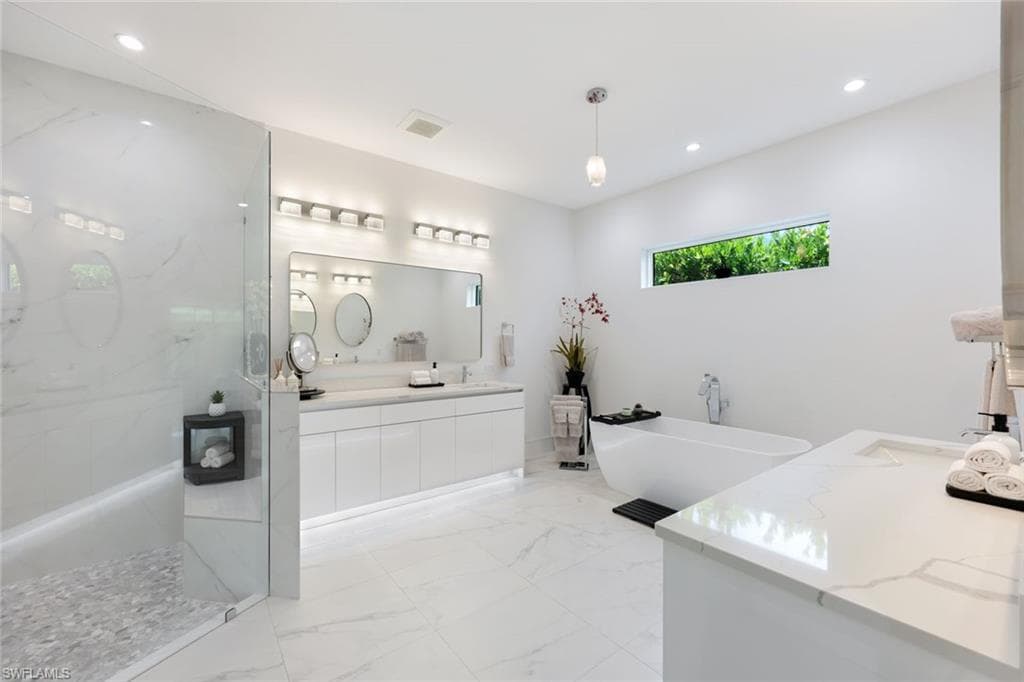 1167 22nd Ave N, Naples, FL 34103-21