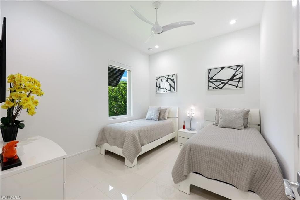 1167 22nd Ave N, Naples, FL 34103-24