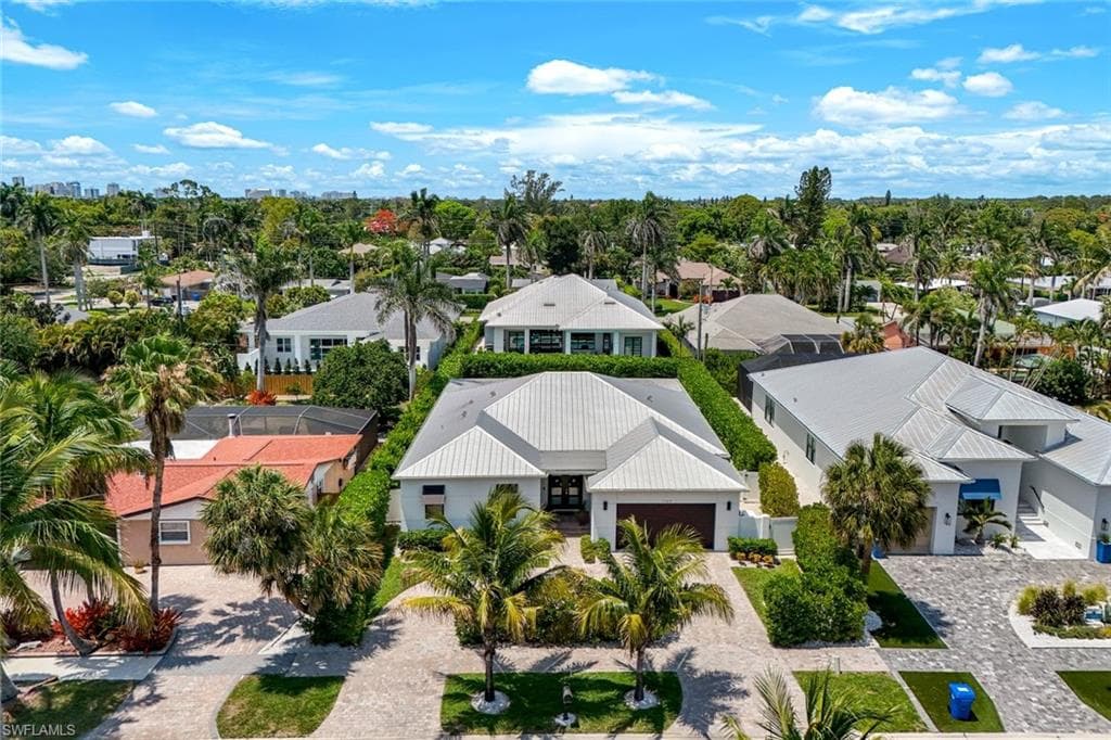 1167 22nd Ave N, Naples, FL 34103-35