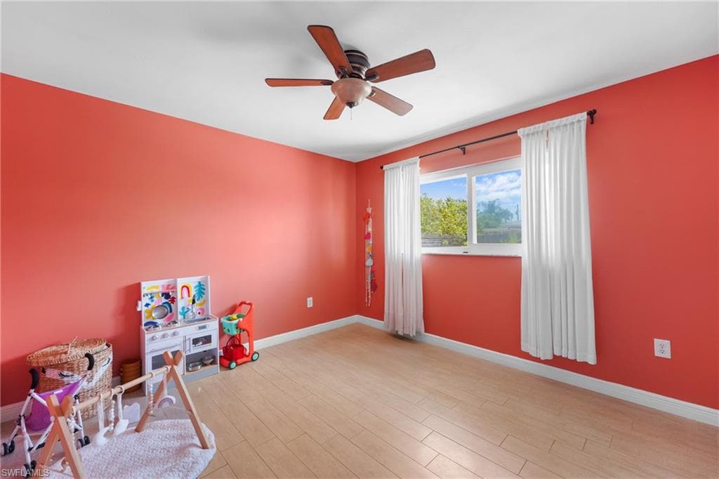 2366 Woodland Ter, Fort Myers, FL 33907-15