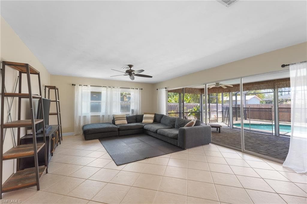 2366 Woodland Ter, Fort Myers, FL 33907-19