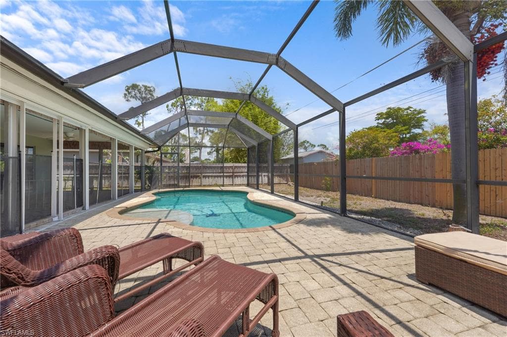 2366 Woodland Ter, Fort Myers, FL 33907-5